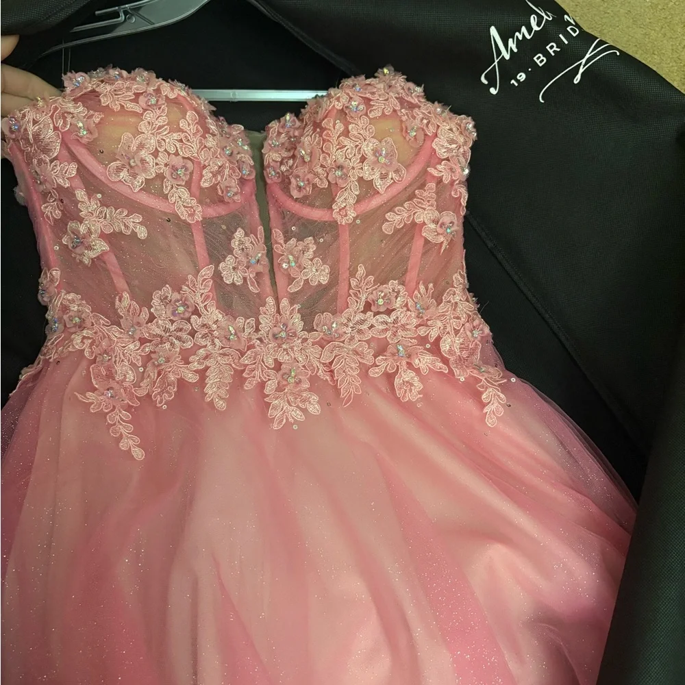 Pink prom dress, size 4 (I’m a size 2 and it fit great),Mori Lee, a-line - Picture 5 of 7